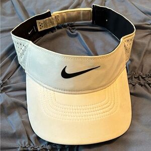 Nike White and Black Performance Visor